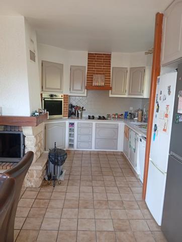 MAISON 113 M²  DEMI SOUS SOL