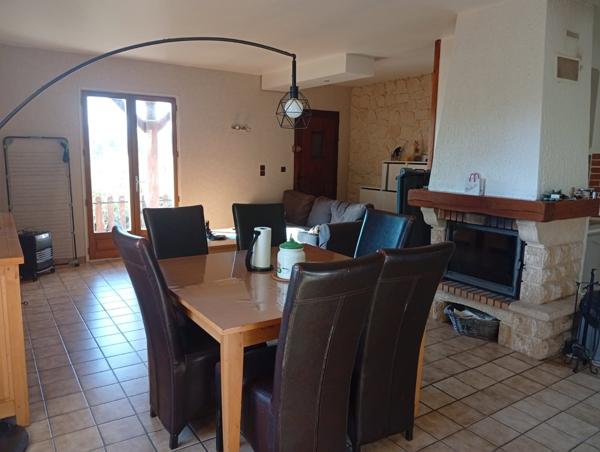 MAISON 113 M²  DEMI SOUS SOL