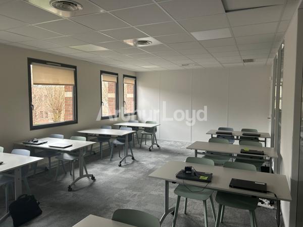 Immeuble de bureaux indépendant de 917 m² à vendre ou à louer - Parkings privatifs - ERP 5 - Métropole lilloise