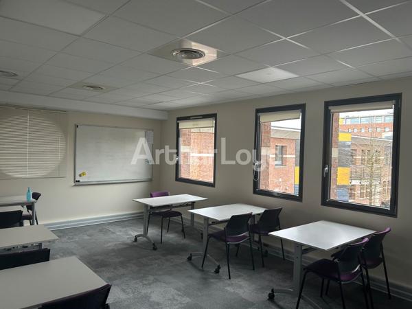 Immeuble de bureaux indépendant de 917 m² à vendre ou à louer - Parkings privatifs - ERP 5 - Métropole lilloise