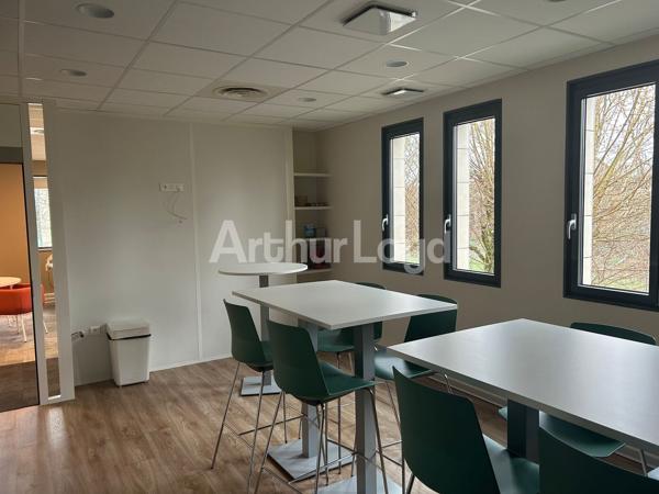 Immeuble de bureaux indépendant de 917 m² à vendre ou à louer - Parkings privatifs - ERP 5 - Métropole lilloise