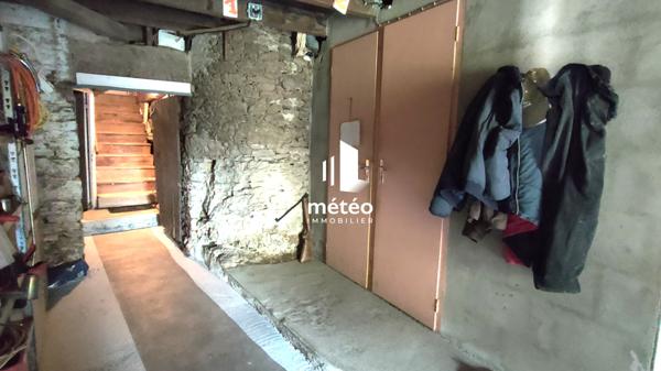 Maison en pierre de 130 m² – Charme et Potentiel