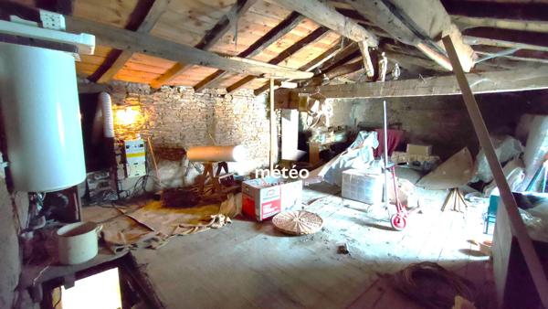 Maison en pierre de 130 m² – Charme et Potentiel