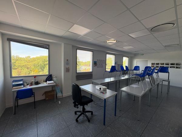 Bureaux à louer Orléans sud 444 m2