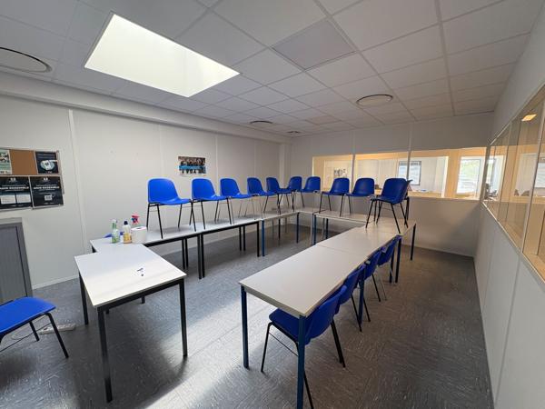Bureaux à louer Orléans sud 444 m2