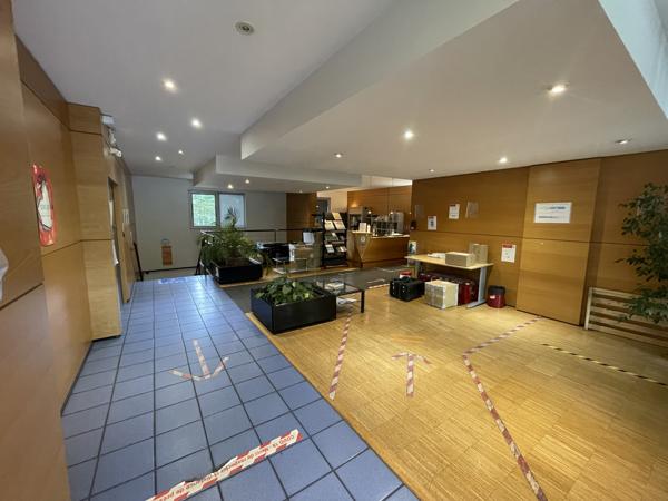Bureaux à louer à Osny espace rénové dans Parc des Beaux Soleils