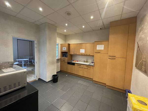 Bureaux à louer à Osny espace rénové dans Parc des Beaux Soleils