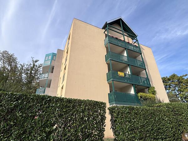 Appartement charmant à Cernay : 2 pièces, terrasse, cave et garage - le combo gagnant !