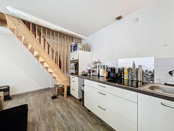 Maison avec 3 appartements distincts de 206m² habitable au total au coeur du village - Mouxy