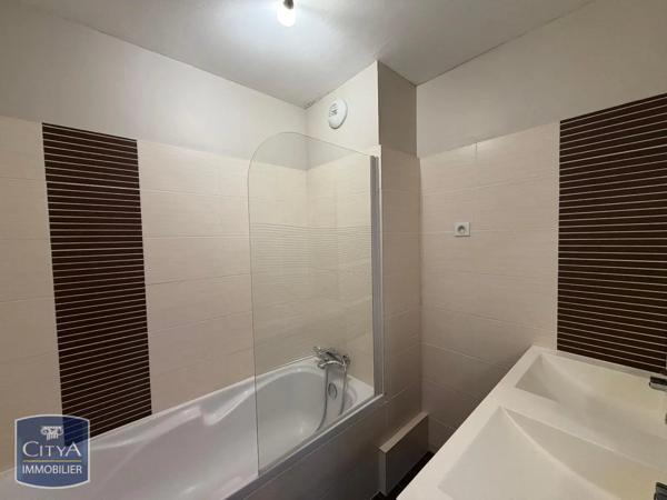 Appartement à louer 4 pièces 87.35m² Quimper (29000)