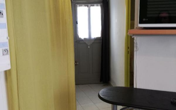 Appartement à louer    1 pièce •  Nîmes