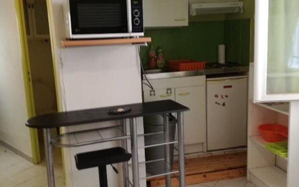 Appartement à louer    1 pièce •  Nîmes