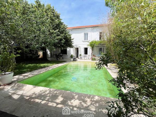 Maison de maître 185 m² à Avignon 84000