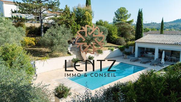 Villa de 226 m² avec piscine et appartement indépendant sur un terrain paysagé de 3 000 m²