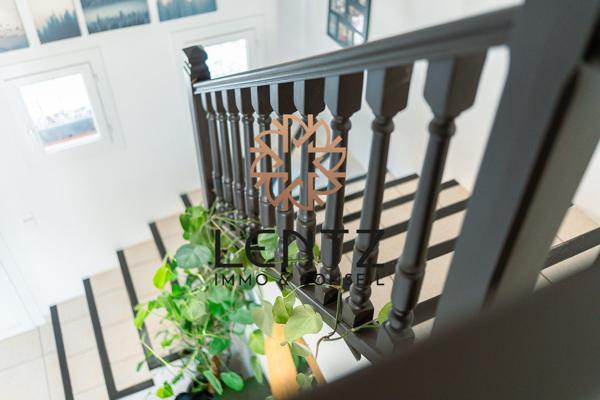 Villa de 226 m² avec piscine et appartement indépendant sur un terrain paysagé de 3 000 m²