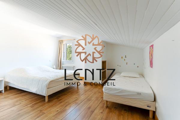 Villa de 226 m² avec piscine et appartement indépendant sur un terrain paysagé de 3 000 m²