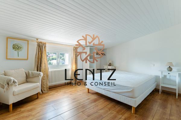 Villa de 226 m² avec piscine et appartement indépendant sur un terrain paysagé de 3 000 m²