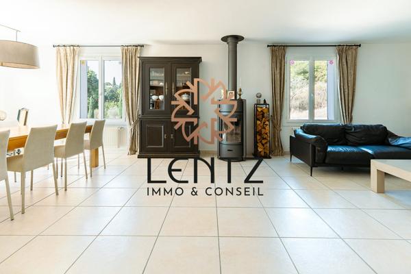 Villa de 226 m² avec piscine et appartement indépendant sur un terrain paysagé de 3 000 m²
