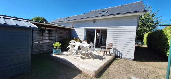 Jolie contemporaine de plain-pied, 151 m², 4 chambres, ayant un gîte de 52 m² !
