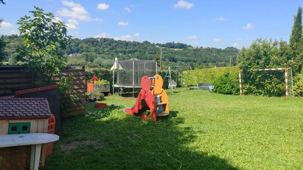 A 15 MN DE GISORS VERS GOURNAY, TRES BELLE MAISON RENOVEE DE 120 M² HAB SUR 600 M² CLOS AVEC VUE SUR VALLEE Gisors (27140)