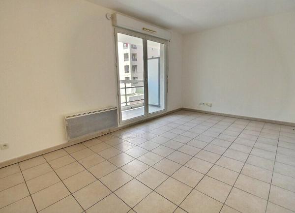 Appartement à vendre    1 pièce • 25 m2 Marseille 10
