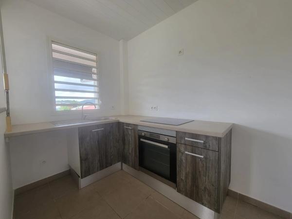 APPARTEMENT T2 AVEC GRANDE TERRASSE À RÉMIRE-MONTJOLY