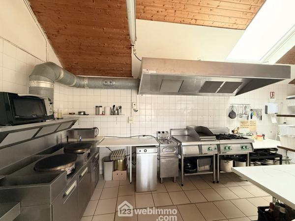 Local 265 m² à Trédrez-Locquémeau 22300