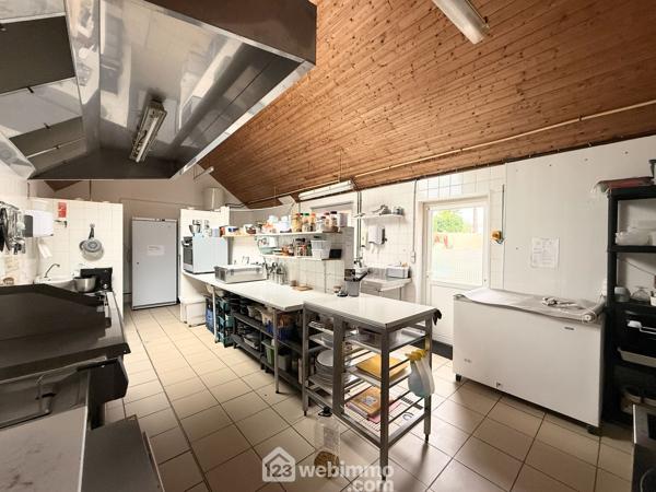 Local 265 m² à Trédrez-Locquémeau 22300