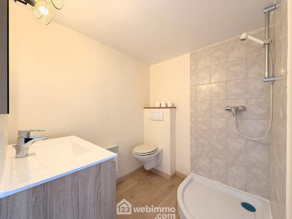 Local 265 m² à Trédrez-Locquémeau 22300
