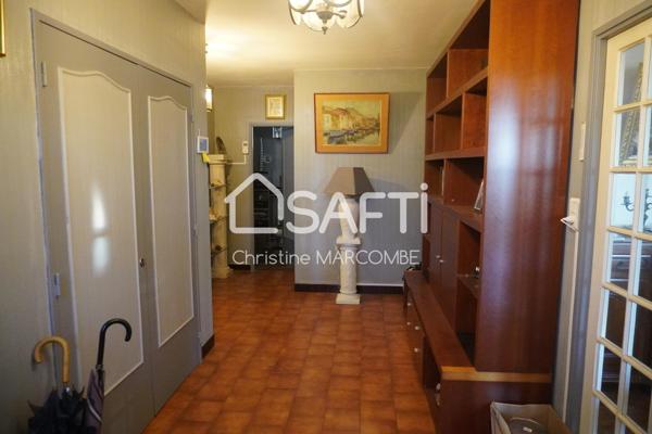 Deux logements en un, avec piscine et parc arboré