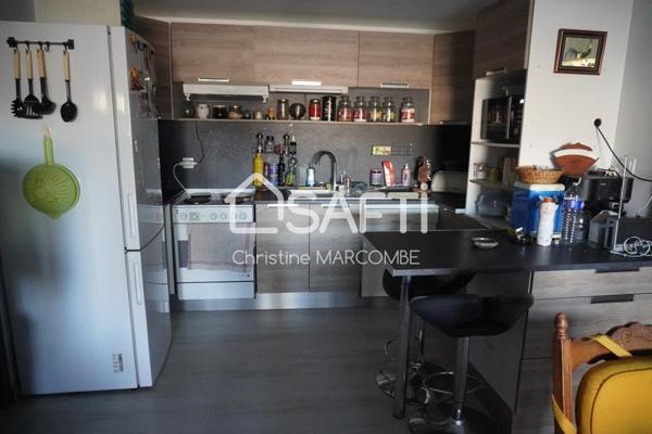 Deux logements en un, avec piscine et parc arboré