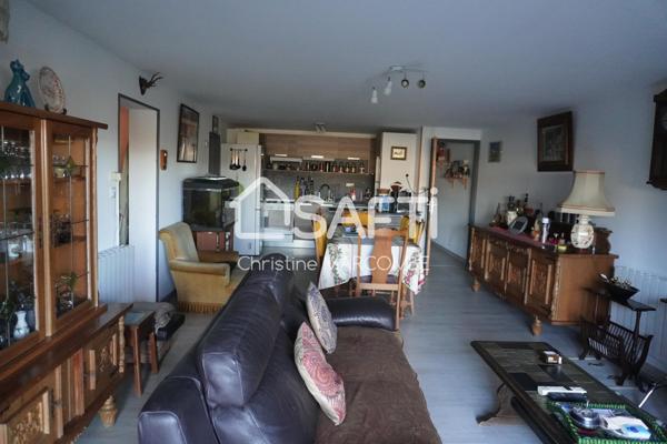 Deux logements en un, avec piscine et parc arboré