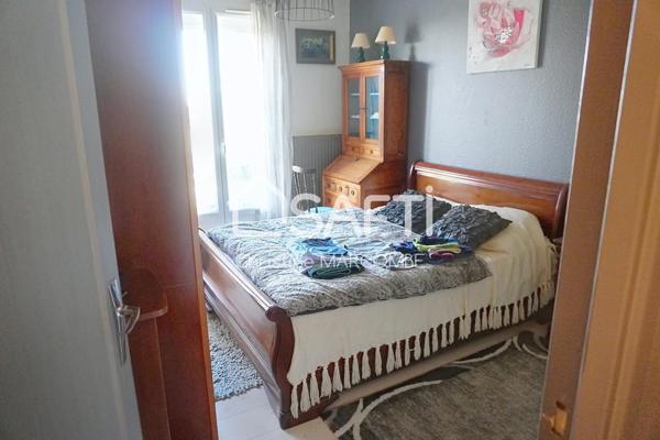 Deux logements en un, avec piscine et parc arboré