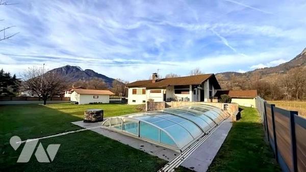 Villa contemporaine sur 2 niveaux