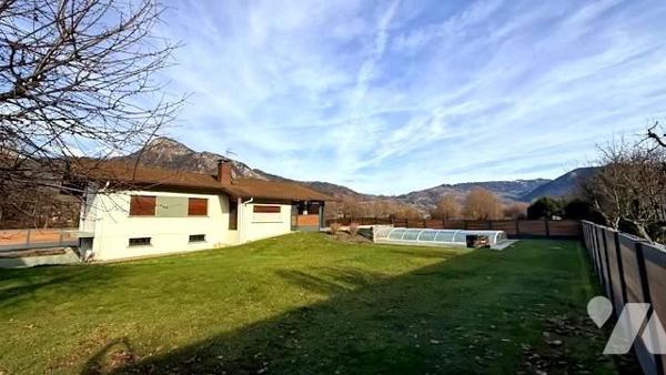 Villa contemporaine sur 2 niveaux