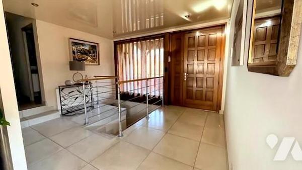 Villa contemporaine sur 2 niveaux