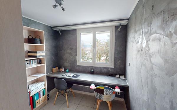 Appartement à vendre    5 pièces • 126,25 m2 Saint-Priest-en-Jarez