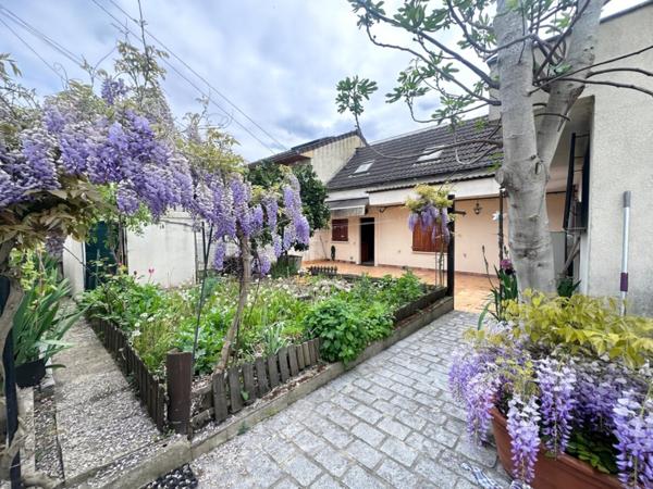 Maison à VILLETANEUSE (93430)
