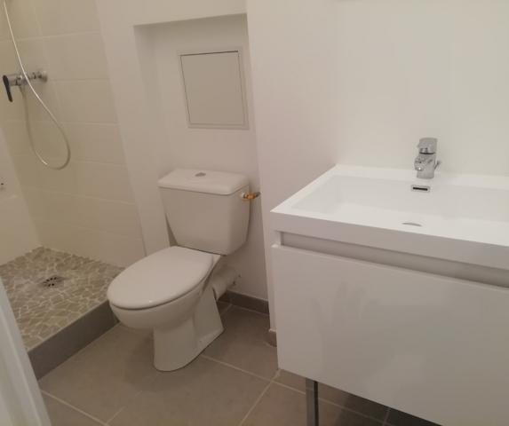 IMMEUBLE DE RAPPORT – PÉLISSANNE CENTRE  Rentabilité brute : 8,21 %