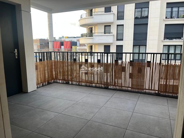 Location Appartement 3 pièces 66.9 m² - Saint-ouen 93400