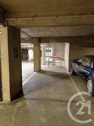 Parking à vendre  10,80 m2 PARIS - 75016