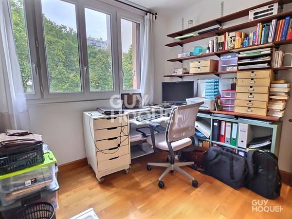 Appartement 3 pièces DOUBLE SÉJOUR avec BALCON + PARKING