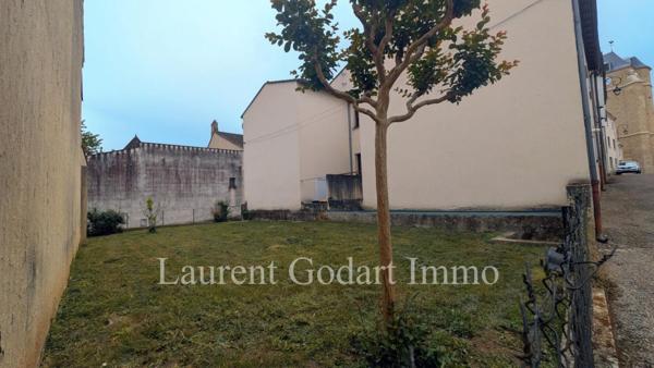 Maison de village avec jardin et garage de 160m²