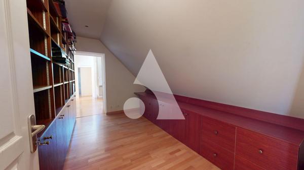 Maison 9 pièces 204 m2