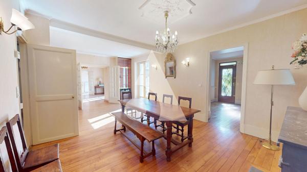Maison 9 pièces 204 m2