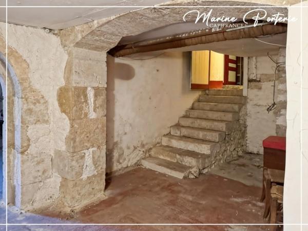 Maison de maître à révéler au cœur de Jegun – charme, volumes et cachet exceptionnel