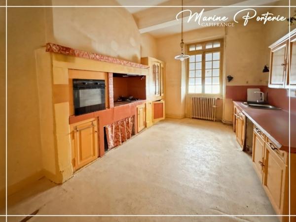 Maison de maître à révéler au cœur de Jegun – charme, volumes et cachet exceptionnel