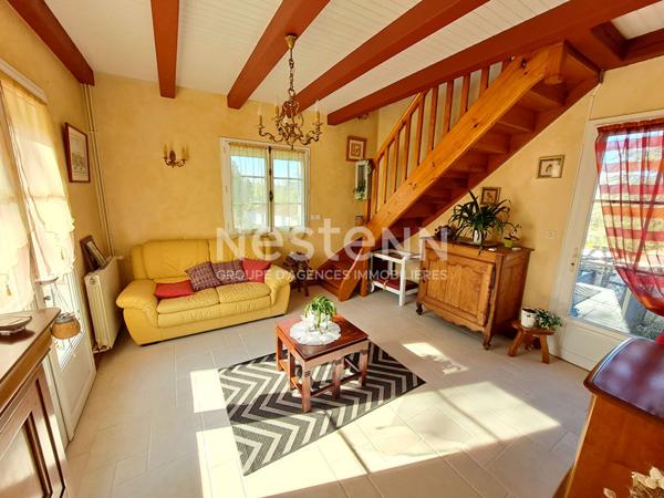 Maison 5 chambres située à Fontenay Le Comte avec parc, piscine et pool house