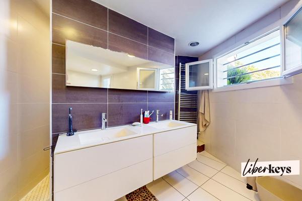 Maison de ville T4 135 m² habitable avec jardin et garage