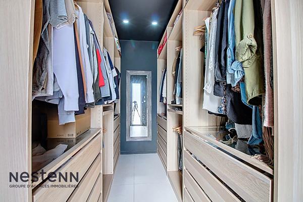 Maison contemporaine T5 d'exception de 2022 dans un environnement privilégié.